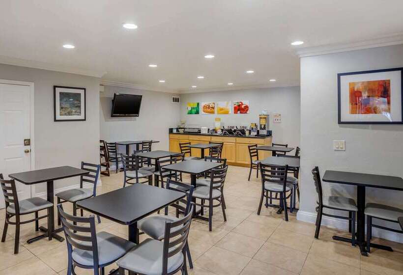 호텔 Clarion Pointe El Cajon San Diego East