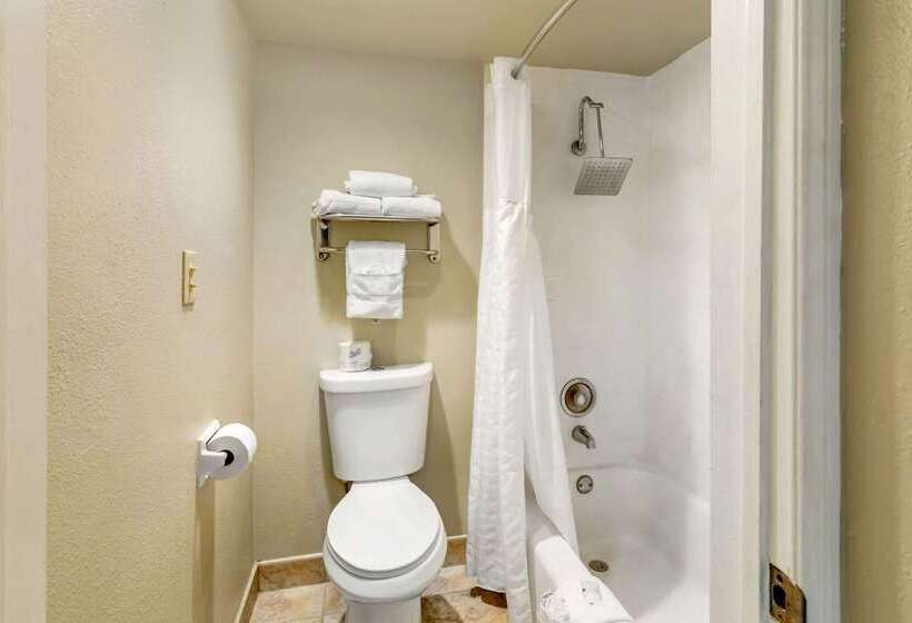 호텔 Clarion Pointe El Cajon San Diego East