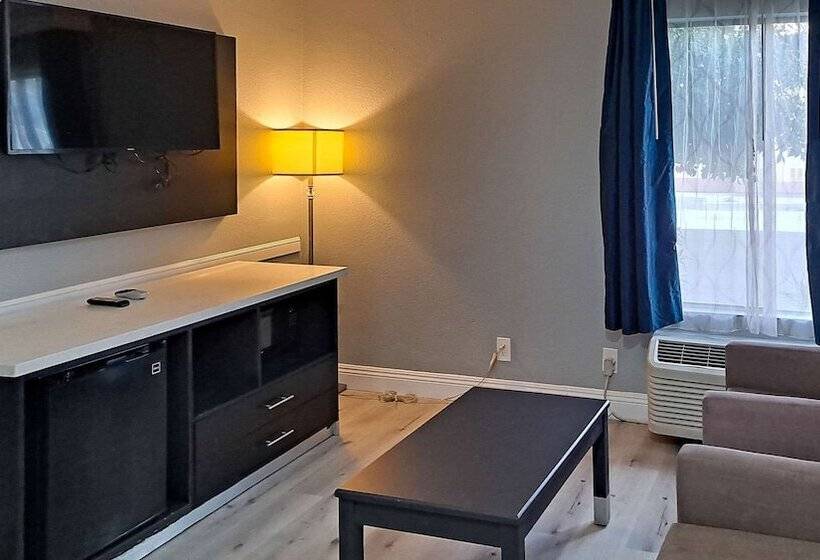 호텔 Clarion Pointe El Cajon San Diego East