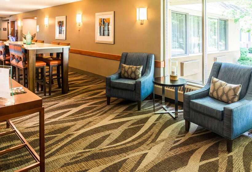 هتل Comfort Inn West