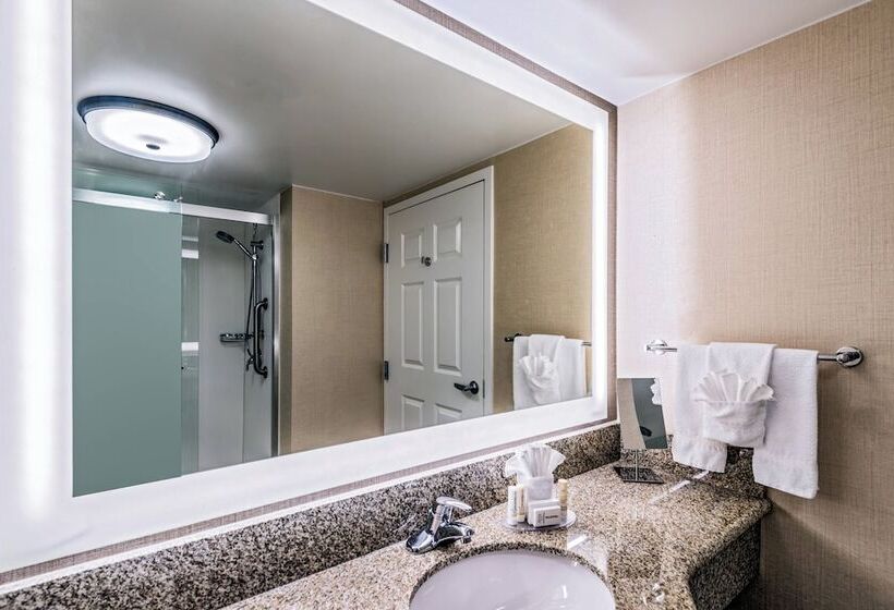 هتل Courtyard By Marriott Charleston Historic District