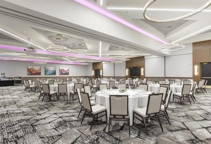 هتل Crowne Plaza Lansing, An Ihg