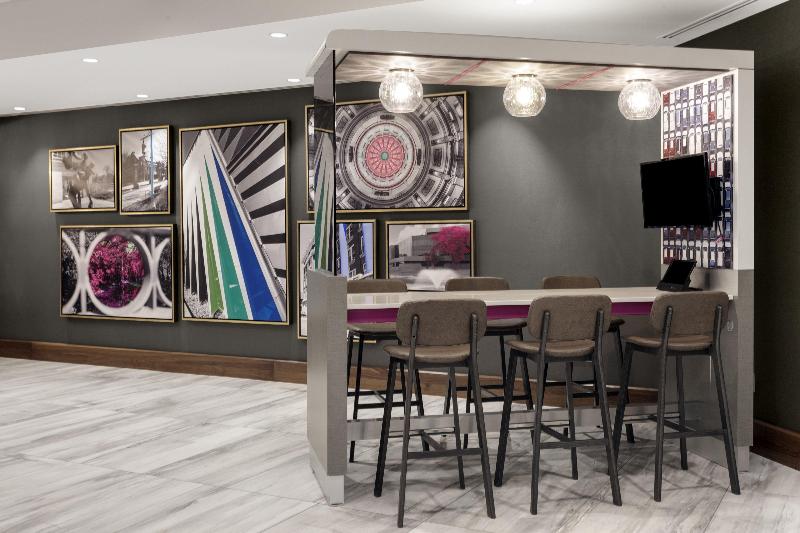 هتل Crowne Plaza Lansing, An Ihg