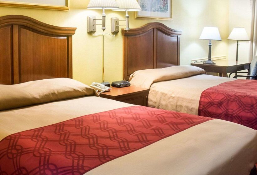 هتل Econo Lodge Chesapeake Route 13 And I 464