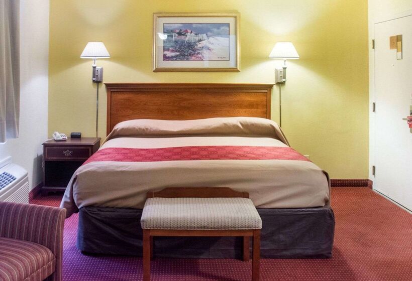 هتل Econo Lodge Chesapeake Route 13 And I 464