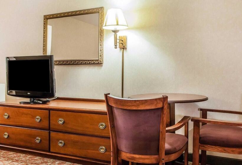 Отель Econo Lodge Douglassville Pottstown