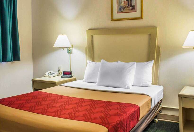 ホテル Econo Lodge Drums