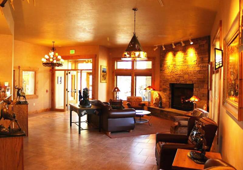 فندق Flying Saddle Resort And Steak House