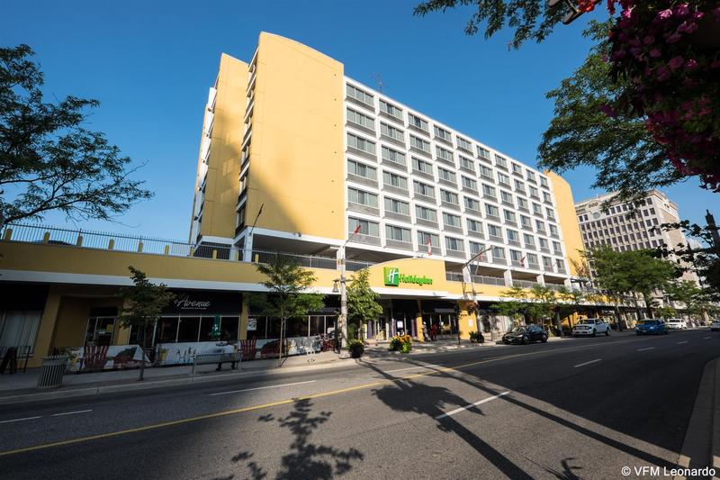 هتل Four Points By Sheraton Windsor Downtown