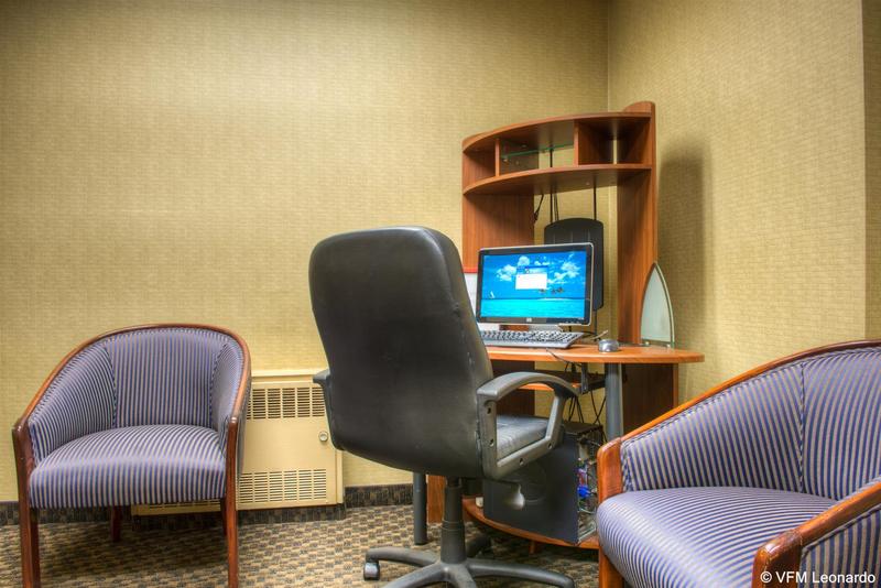 هتل Four Points By Sheraton Windsor Downtown