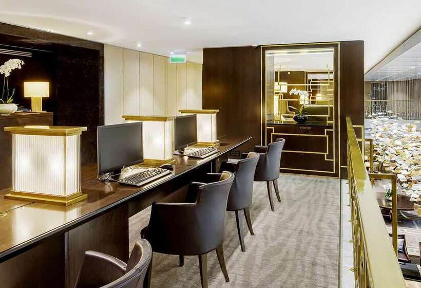 בית מלון כפרי Hilton Budapest