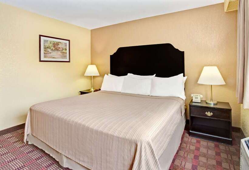 בית מלון כפרי Howard Johnson By Wyndham Pikesville