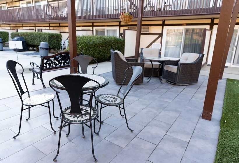 בית מלון כפרי Pea Soup Andersen's Inn