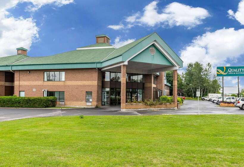 ホテル Quality Inn & Suites