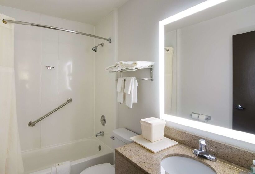 فندق Quality Inn Aurora  Naperville Area