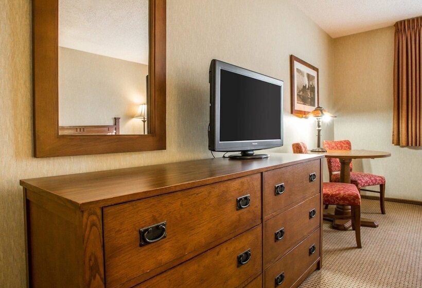 هتل Quality Inn Ironwood