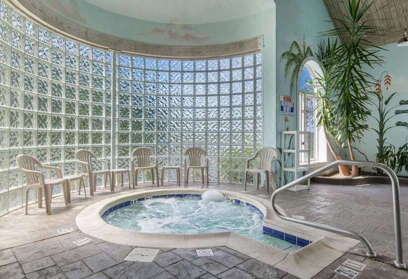 Отель Quality Inn