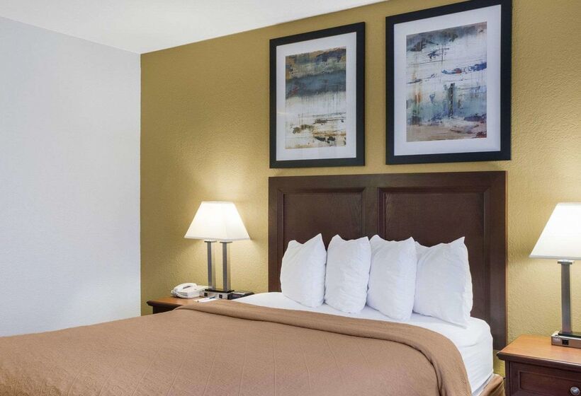 בית מלון כפרי Quality Inn Oacoma   Chamberlain