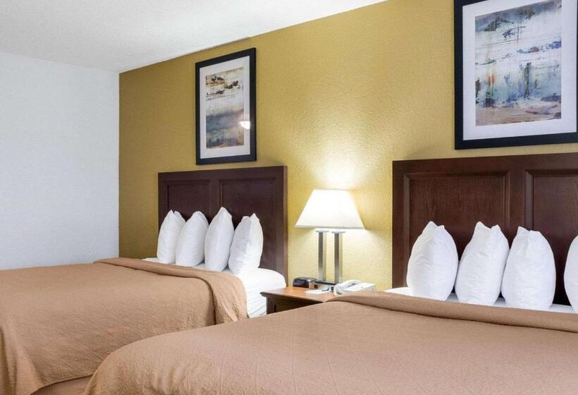 בית מלון כפרי Quality Inn Oacoma   Chamberlain
