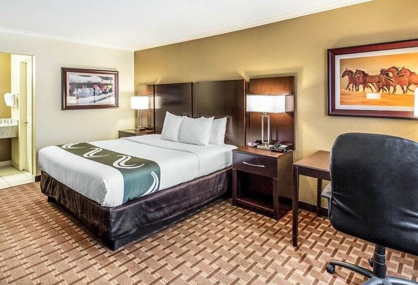 בית מלון כפרי Quality Inn & Suites