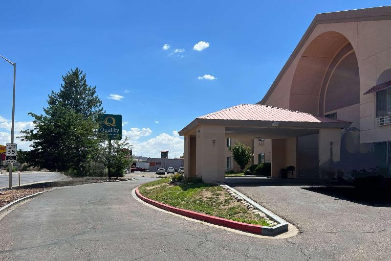 هتل Quality Inn & Suites Farmington