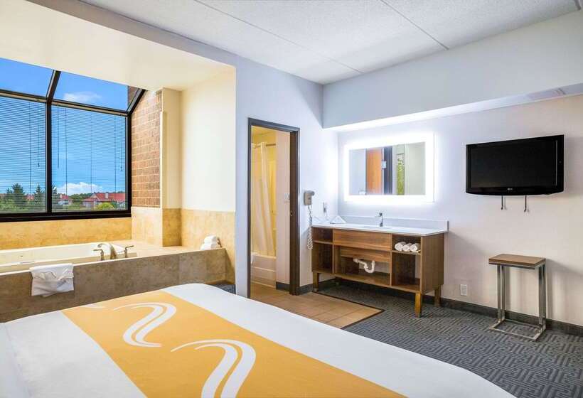 فندق Quality Suites