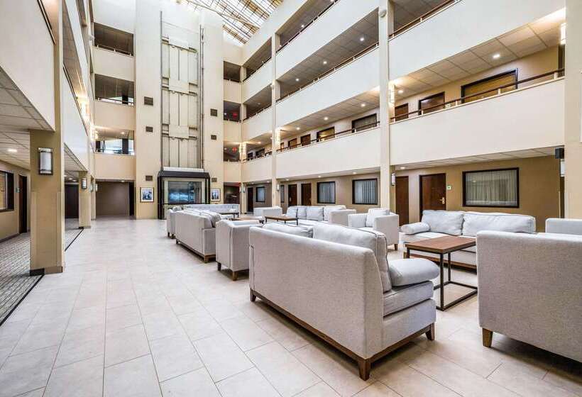 فندق Quality Suites