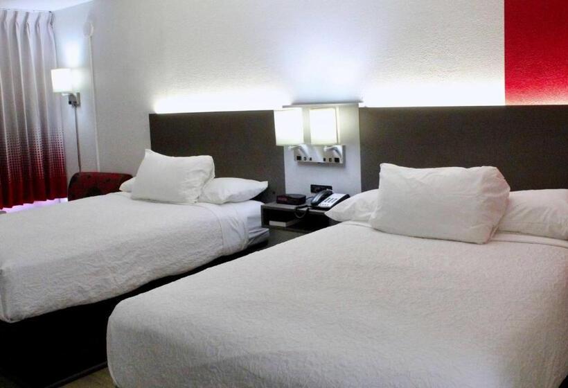 בית מלון כפרי Ramada By Wyndham Harrisonburg