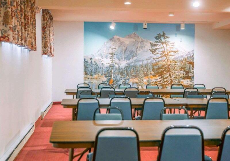 فندق Rodeway Inn