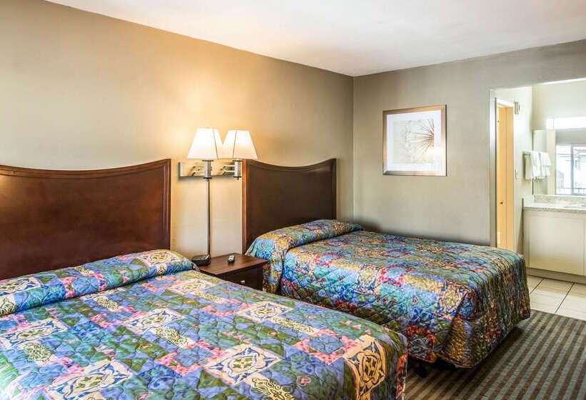 فندق Rodeway Inn Regalodge