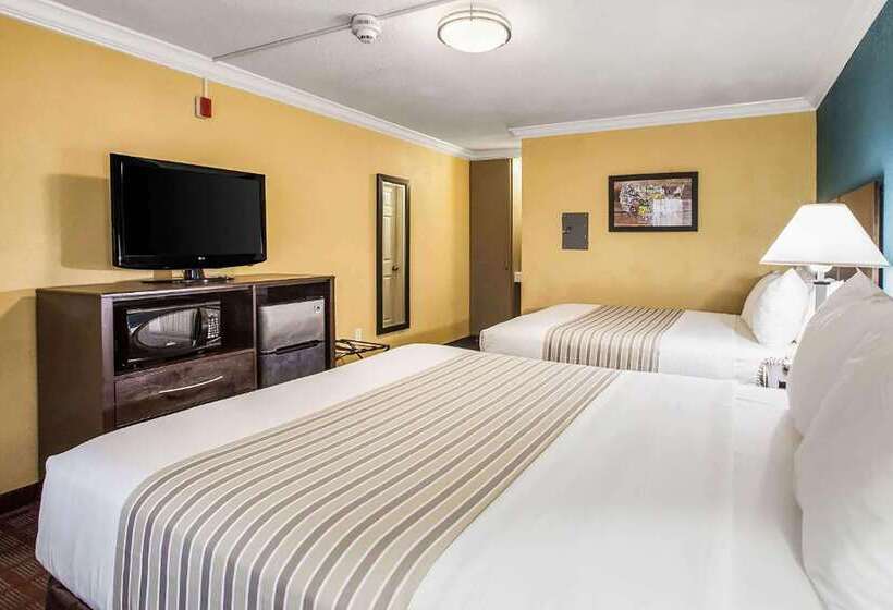 فندق Super 8 By Wyndham Meadowlands