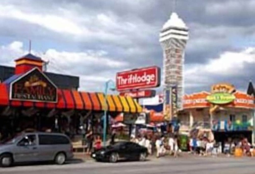 هتل Thriftlodge Niagara Falls At The Falls