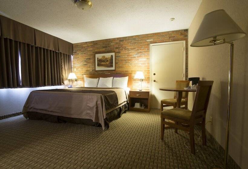 هتل Travelodge By Wyndham Thunder Bay On