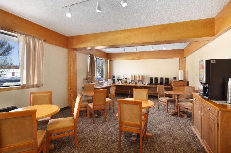 هتل Travelodge By Wyndham Thunder Bay On