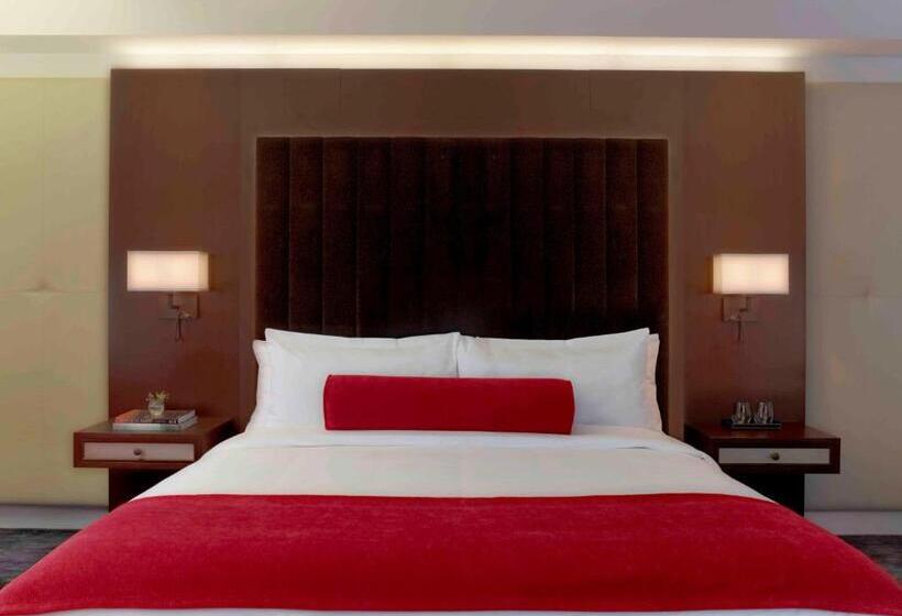 هتل Tuscany By Luxurban