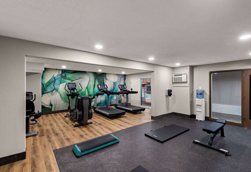 هتل Wyndham Garden Ankeny