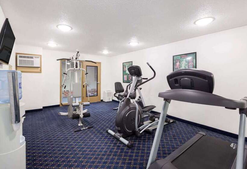 هتل Wyndham Garden Ankeny