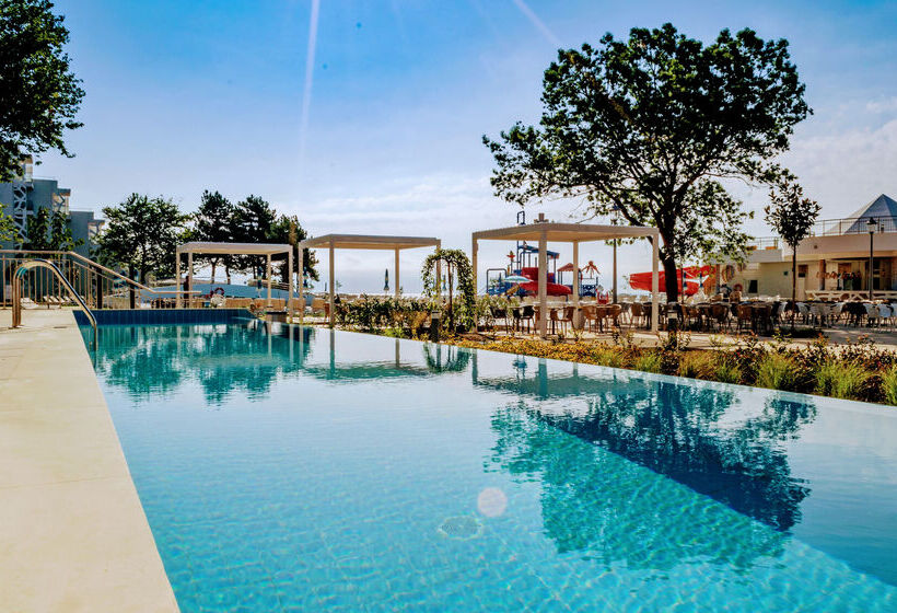 Maritim Paradise Blue Hotel & Spa