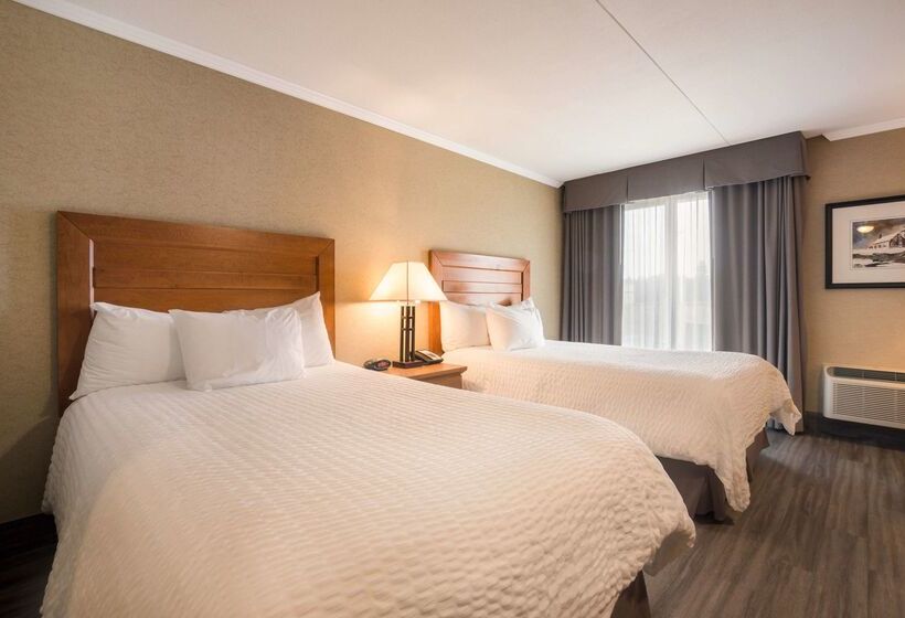 استراحتگاه Best Western Plus Norwester Hotel & Conference Centre