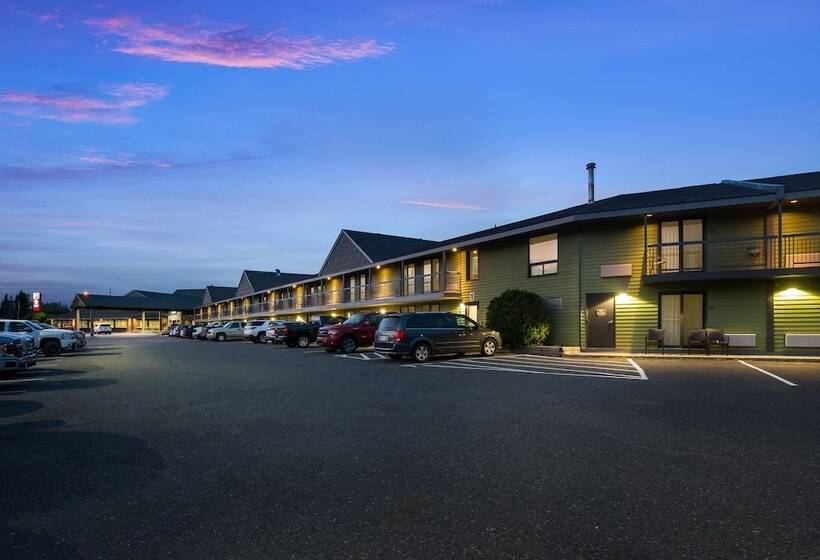 استراحتگاه Best Western Plus Norwester Hotel & Conference Centre