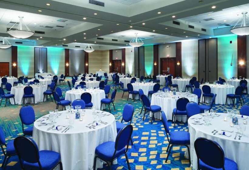 منتجع Doubletree By Hilton Atlantic Beach Oceanfront