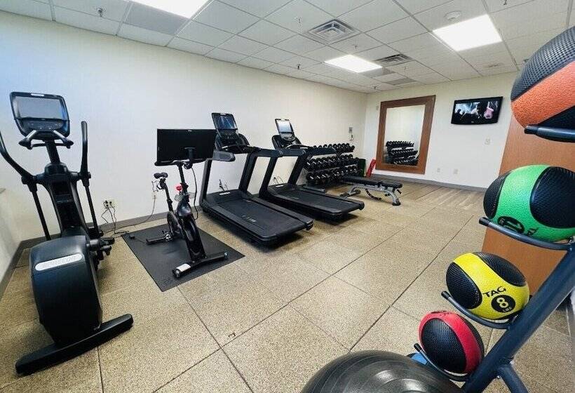 منتجع Doubletree By Hilton Atlantic Beach Oceanfront