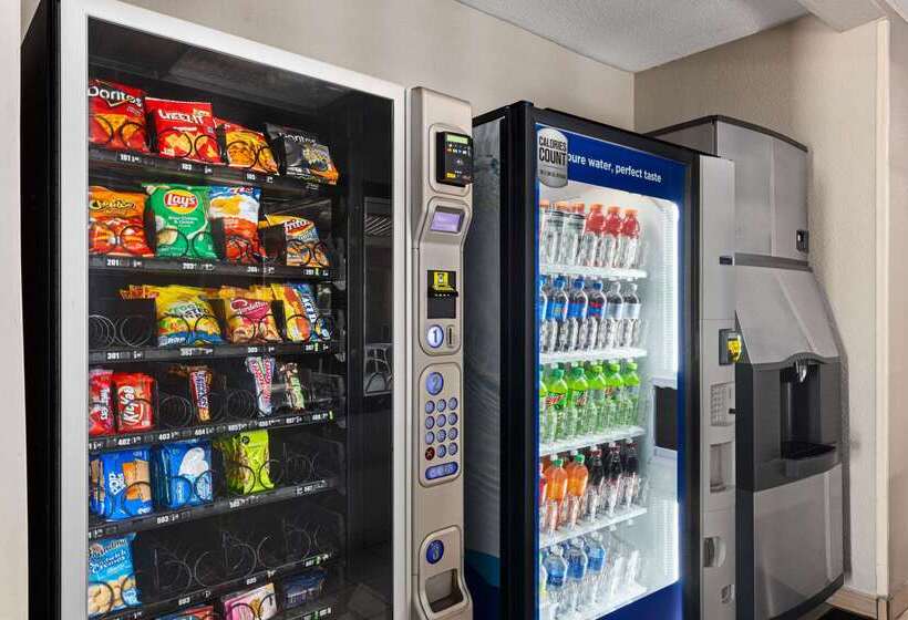 فندق Baymont By Wyndham Waterloo