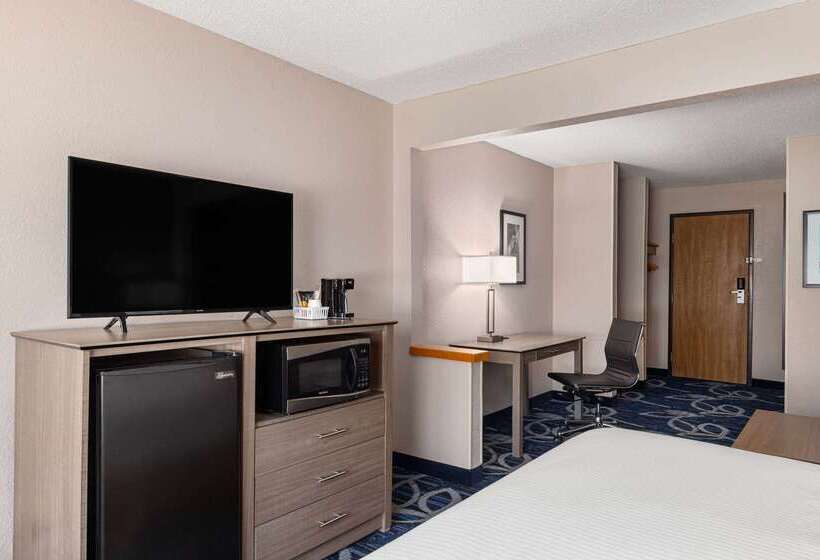 فندق Baymont By Wyndham Waterloo