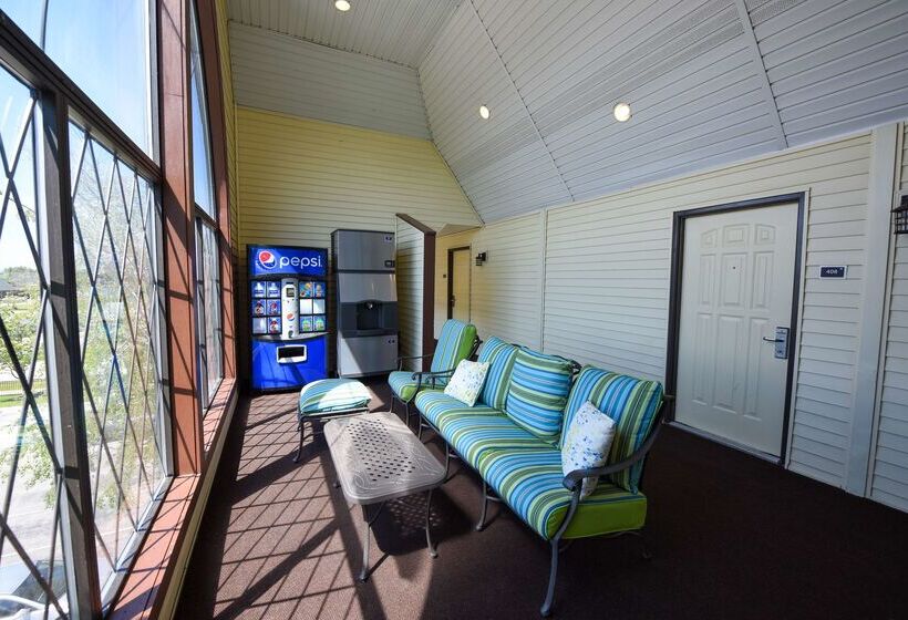 هتل Best Western Plus Dockside Waterfront Inn