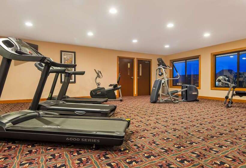 هتل Best Western Plus Dockside Waterfront Inn