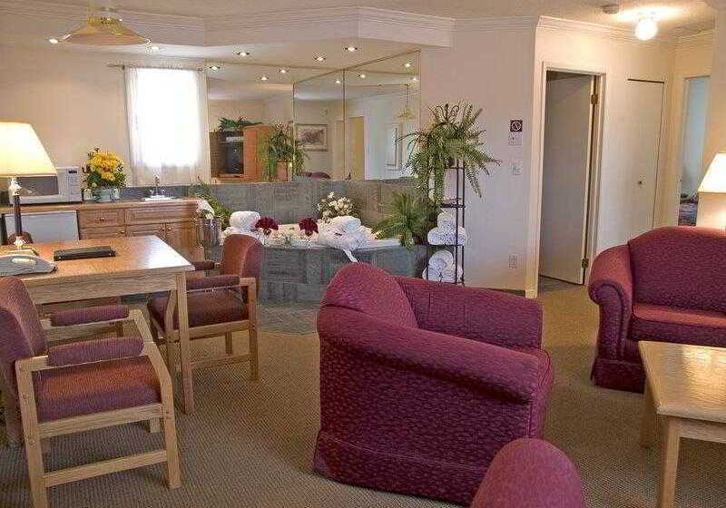 酒店 Tower Inn & Suites