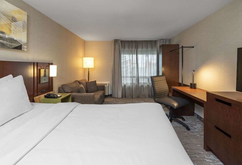 هتل Comfort Inn East