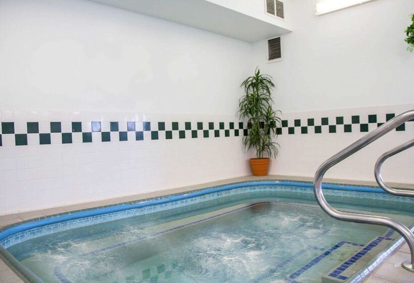 هتل Comfort Suites