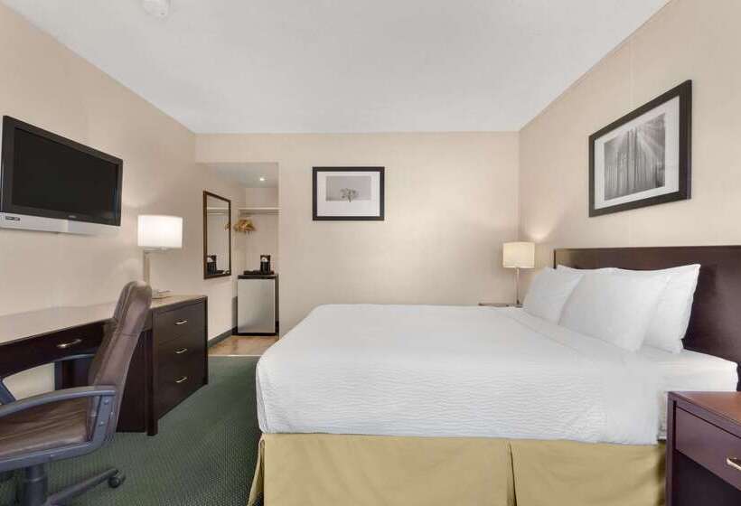 בית מלון כפרי Days Inn By Wyndham Lethbridge
